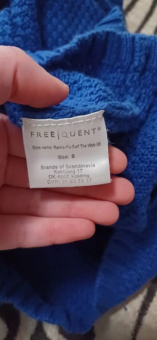 Осіння кофта  FREE/QUENT