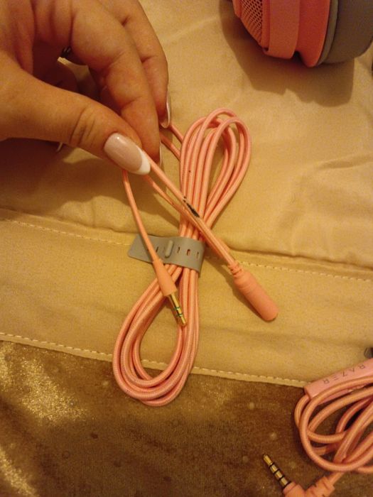 Auscultadores Gaming com Fio RAZER Kraken (Over Ear - QUARTZ) Rosa