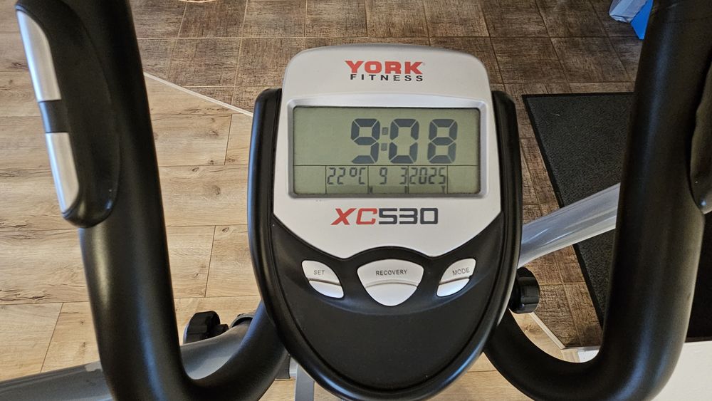 Orbitrek, trenażer,  rower York Fitness xc530