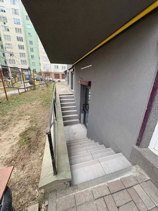 Продаж комерційного приміщення вул Надрічна