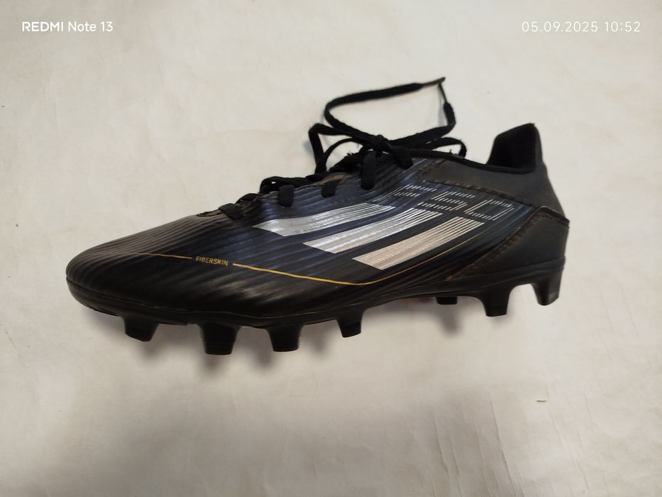 Футбольние  бутсы  Адидас  F50