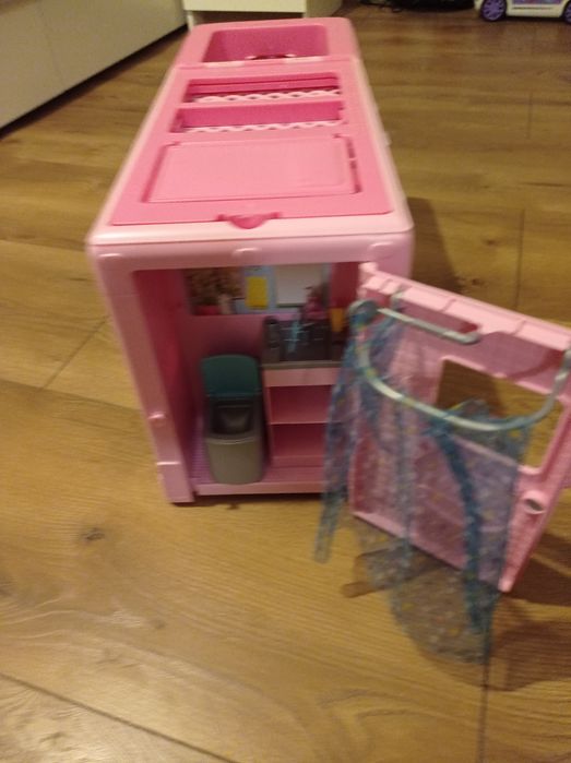 Barbie zestaw kamper kemping ghl93 łódka, stół, łazienka etc