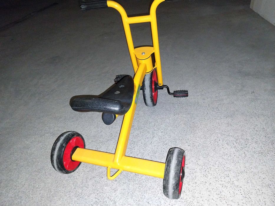 Triciclo criança