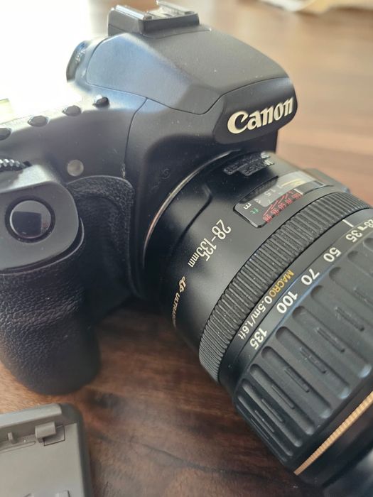 Canon EOS 40D com lente Ultrasonic 28-135mm