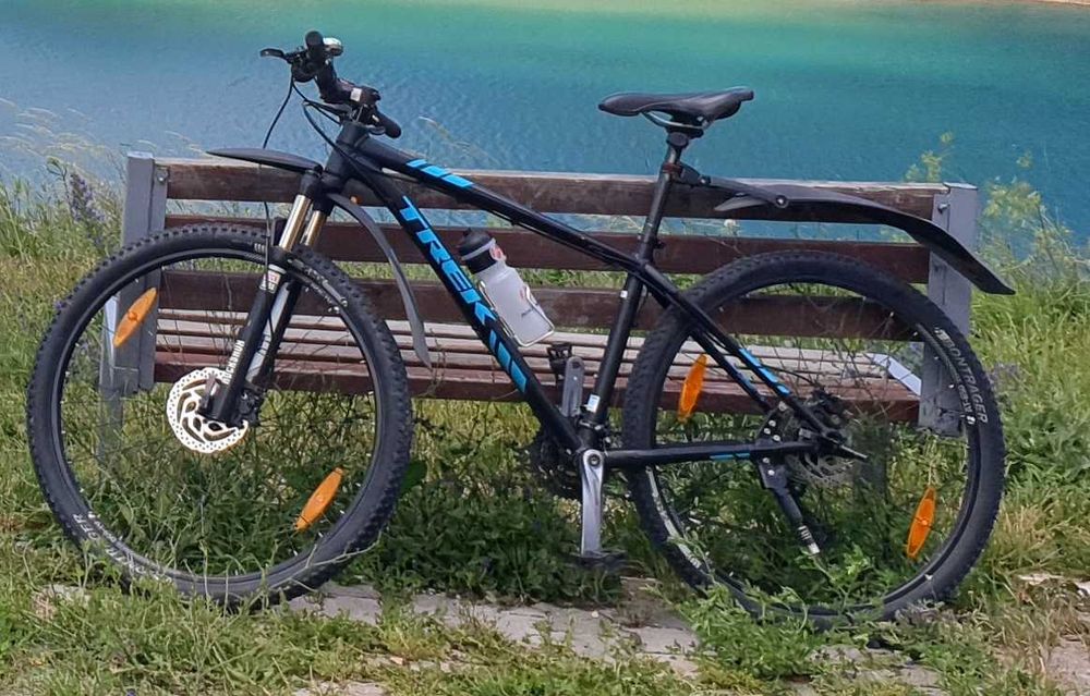 Skradziono rower TREK X-CALIBER 7 model 2017 czarny mat z niebieskim