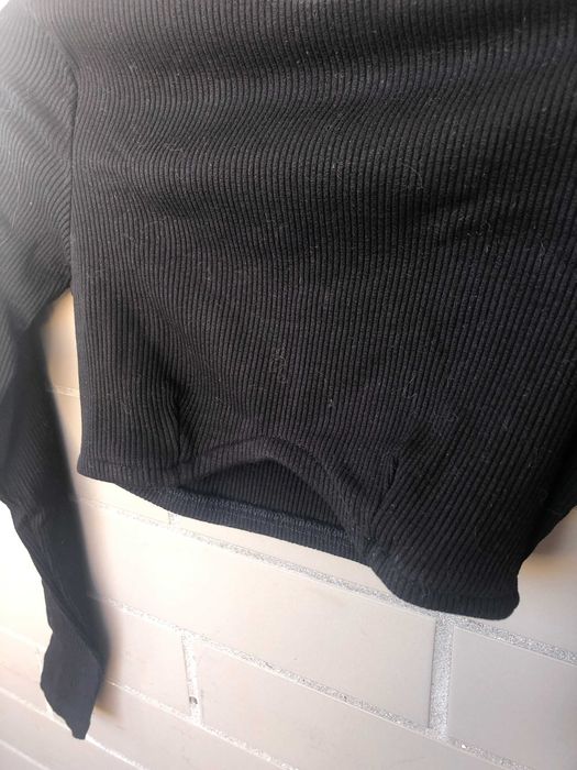 Top curto Pull&bear novo