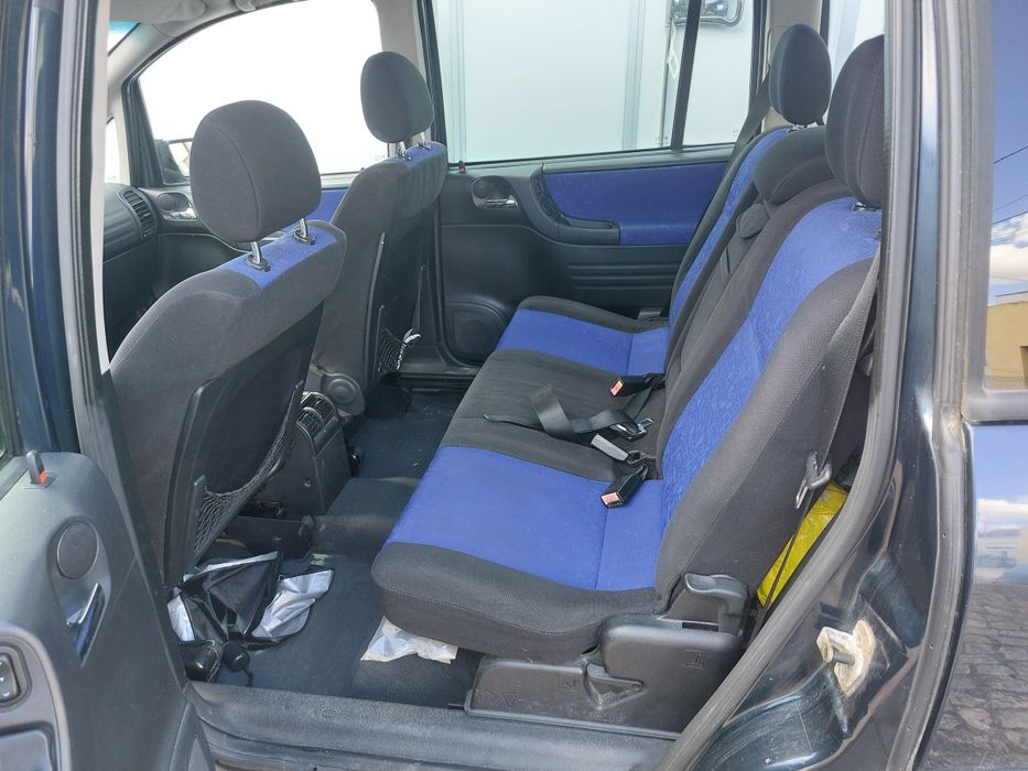 Vendo Opel Zafira 1.6 Gasolina • 7 lugares • Único dono