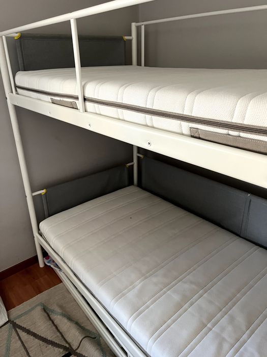 Beliche VITVAL  ikea com  colchões extra (estrutura cama dupla)