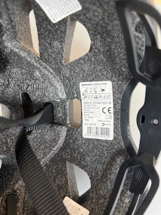 Conjuto Capacete, Luvas e Bolsa Ciclismo