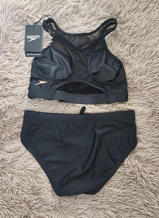 Купальник бренду speedo