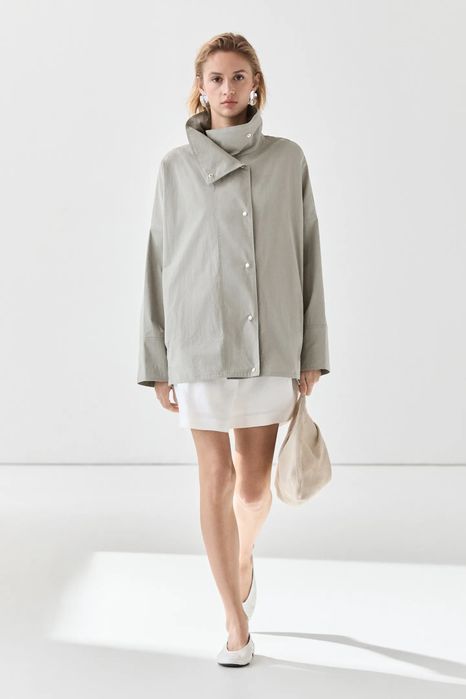 Легка куртка від Massimo Dutti