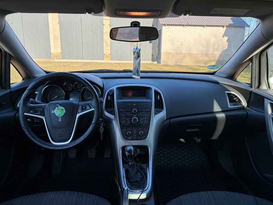 Astra J 1.6 LPG Sports Tourer OPC LINE