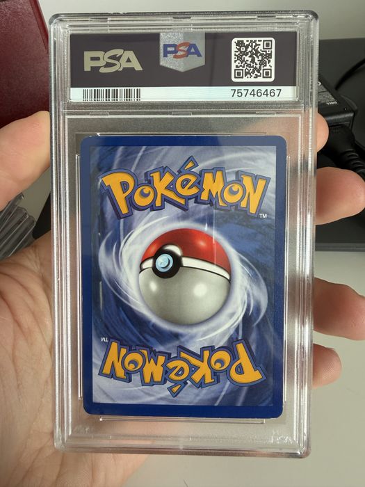 Carta pokemon graded raichu base set holo