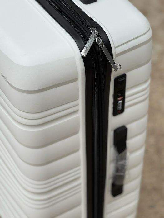Валіза з розширенням MSB PP010 біла поліпропілен чемодан на колесах