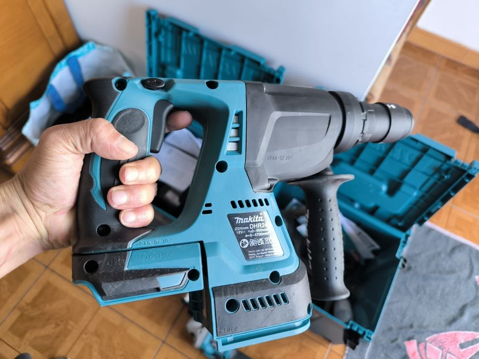 Máquina em conjunto Makita