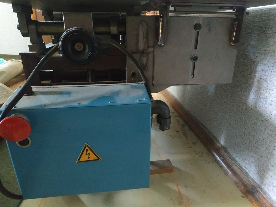 Станок деревообрабатывающий строгально - циркулярный