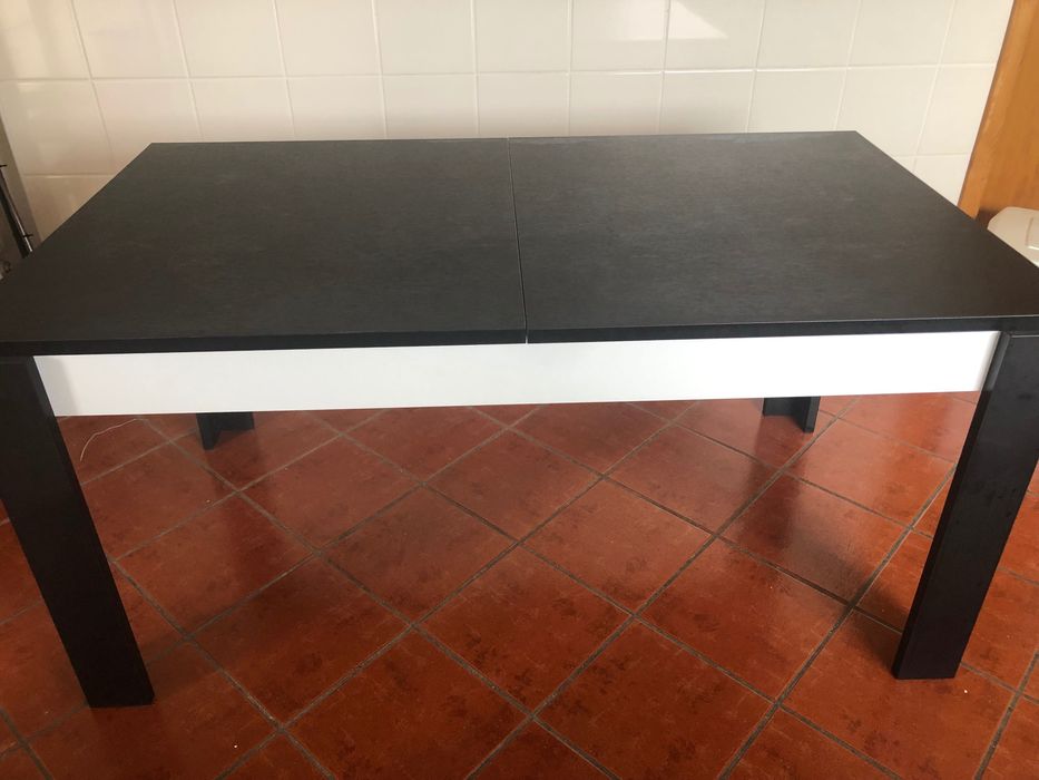 Mesa de Cozinha Praticamente Nova