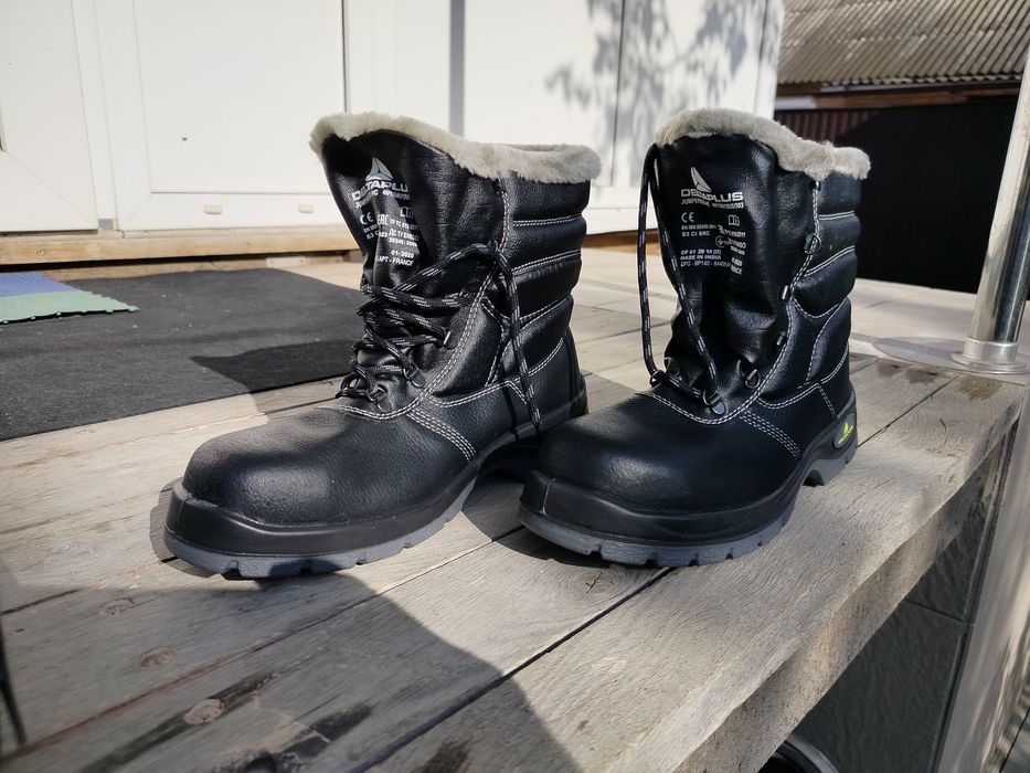 Спецобувь зимние ботинки 46р мех кожаные твёрдый носок тёплые лёгкие