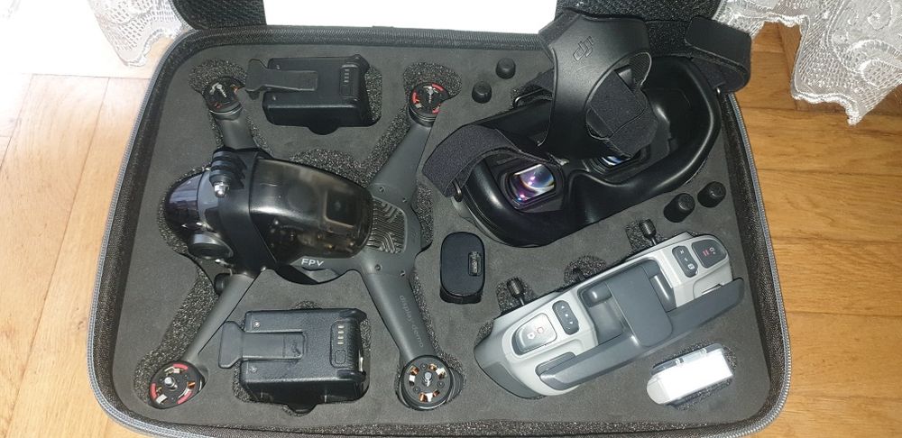 DJI FPV COMBO + gogle + 3 baterie