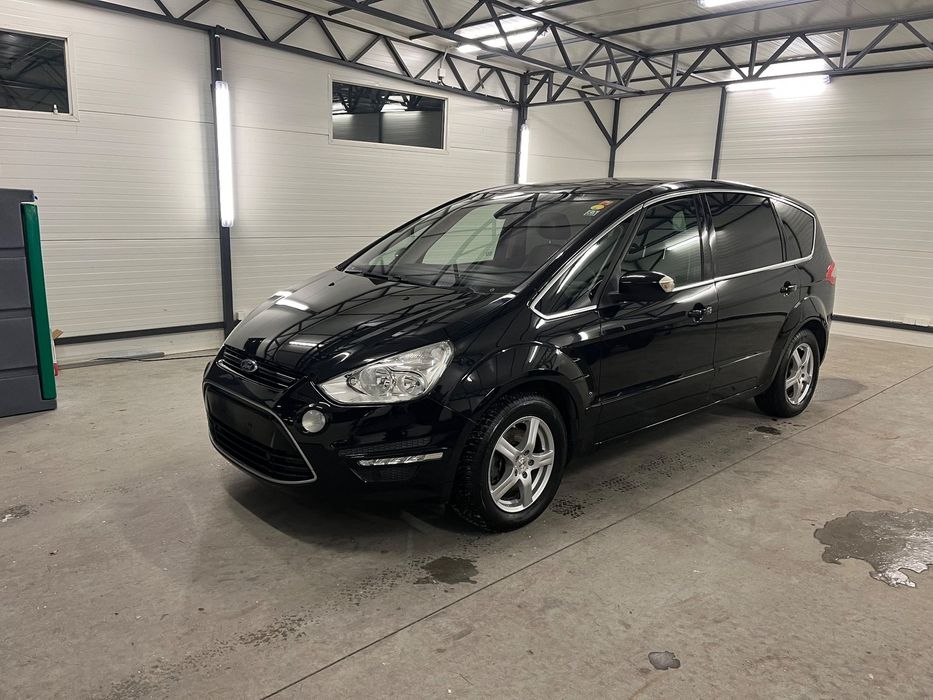 Ford S-Max Titanium