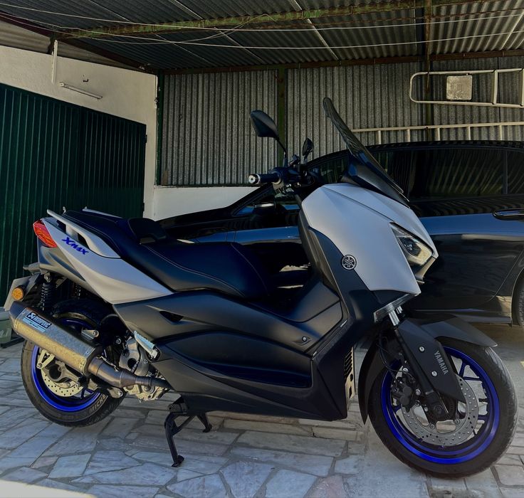 Yamaha XMAX300 2022