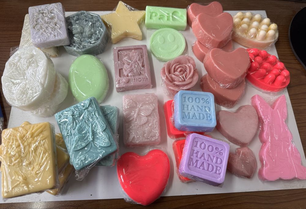 Sabonetes caseiros com cheirinhos tao bons!