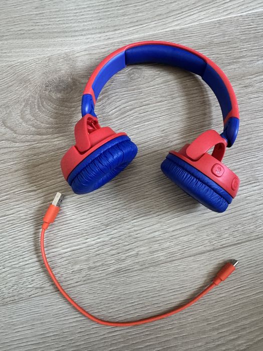 Słuchawki JBL JR310BT z ładowarką