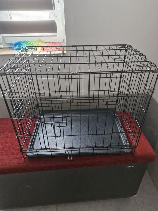 Klatka kennelowa dla pieska kotka do przewozów.