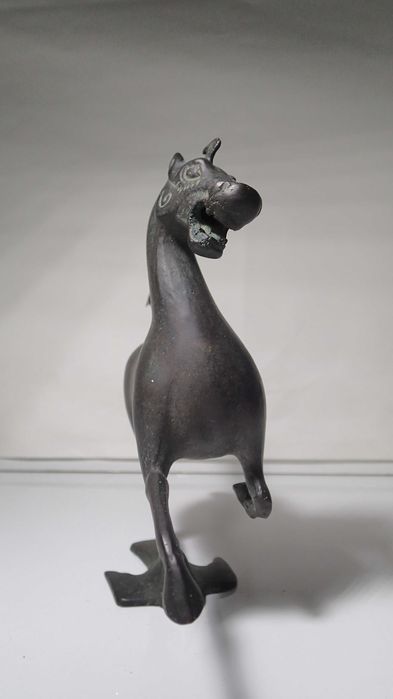 Estatueta antiga em Bronze estilo Art Deco