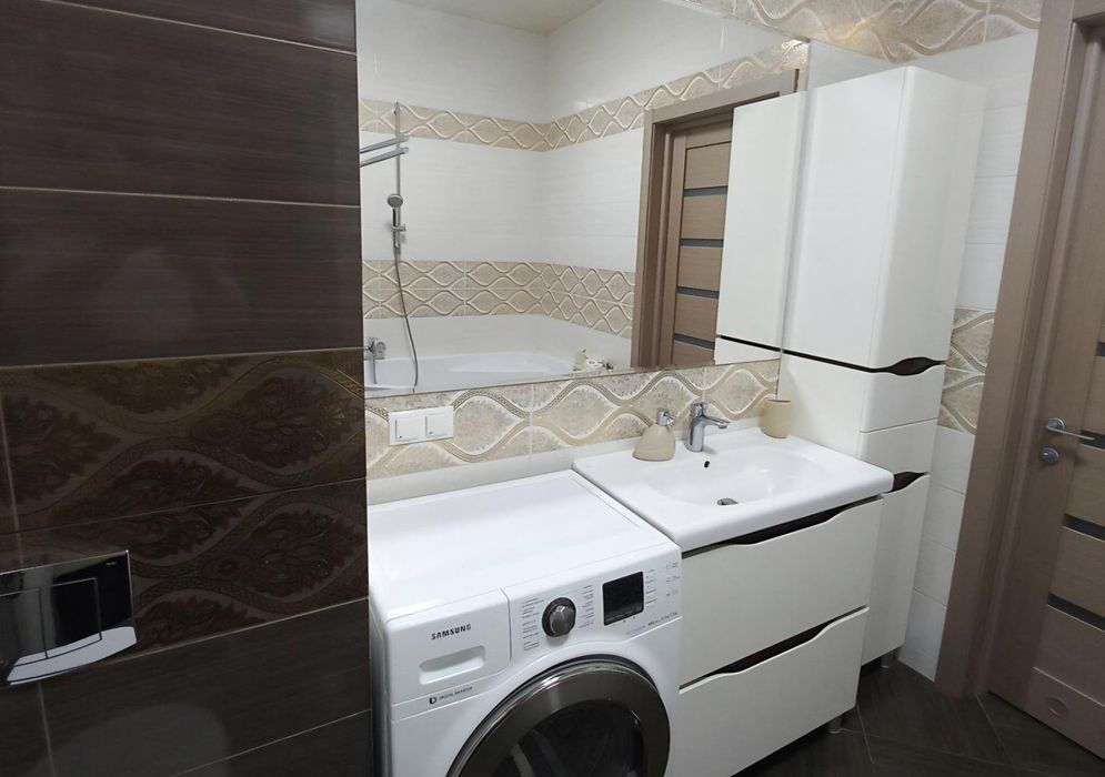 Продам 3-кім. квартиру вул. Станислава Партали (Балакірева), 17