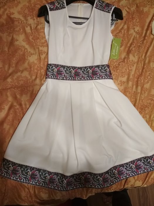 Сукня, плаття вишите