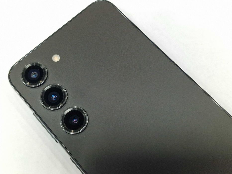 Samsung Galaxy S23/ 8GB/ 256GB/ Phantom Black/ Grade A- + ładowarka