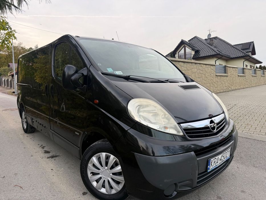 Opel Vivaro  2.0 115k Brygadówka Brygadowy 6 osób Transporter T4 T5 Trafic Vito !