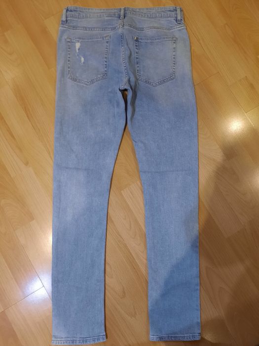 Spodnie jeansowe młodzieżowe