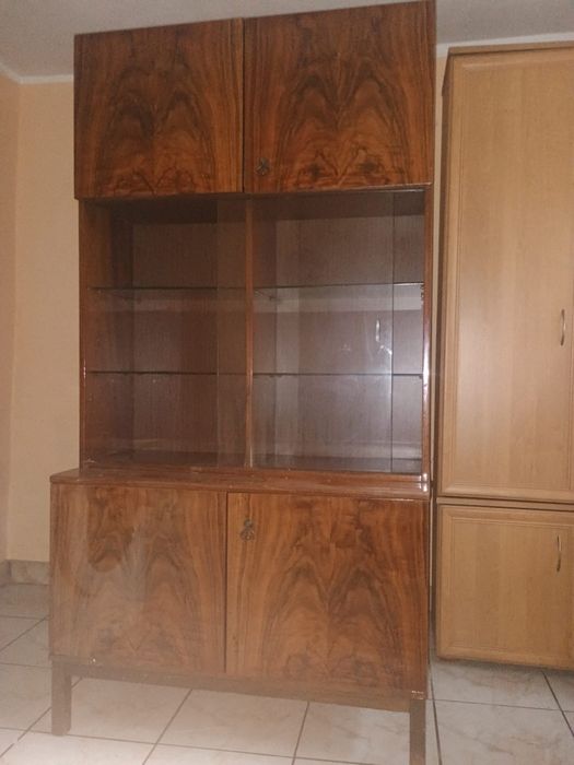 Regał wysoki połysk z 74 roku