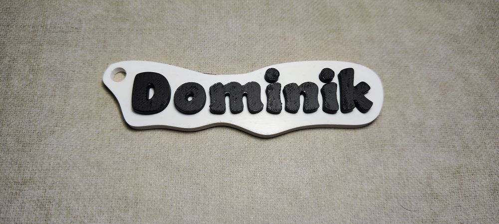 Personalizowany Brelok z Imieniem – Unikalny Wydruk 3D! z podstawą