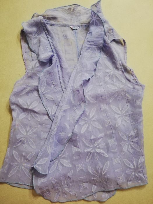 Conjunto top e saia lilás