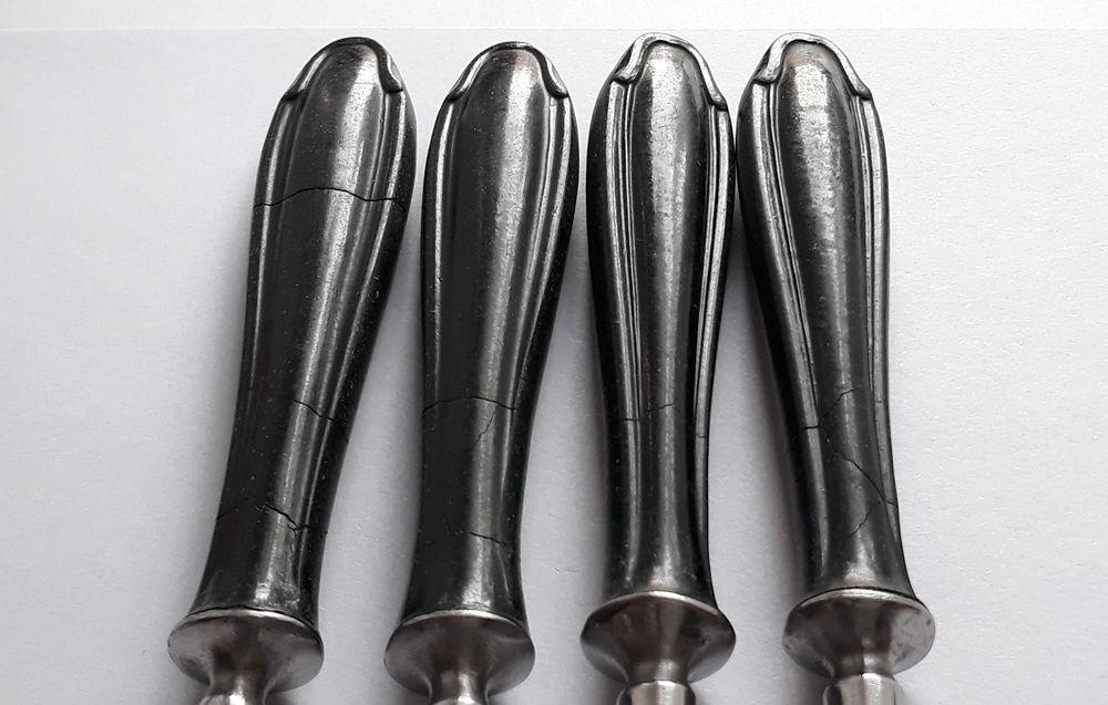 4 stare widelce, wz. BAKELIT