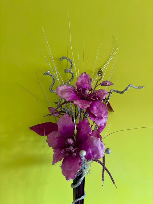 Arranjo floral violeta