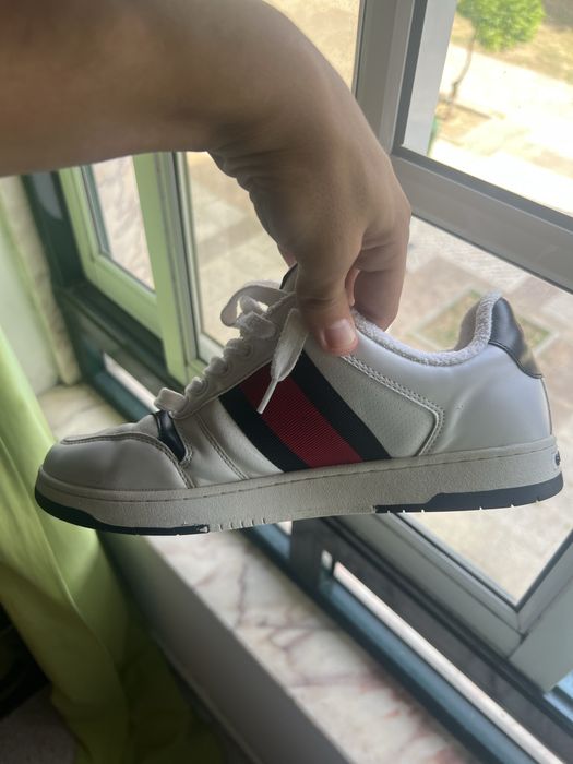Ténis GUESS originais – ótimo estado