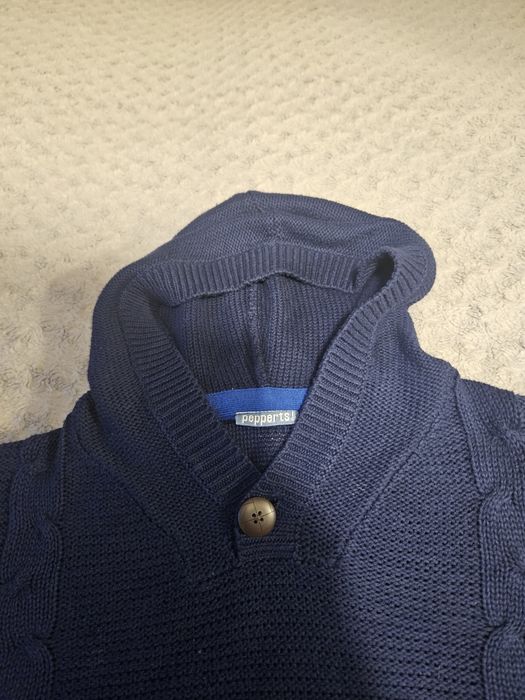 Sweter granatowy rozmiar 134