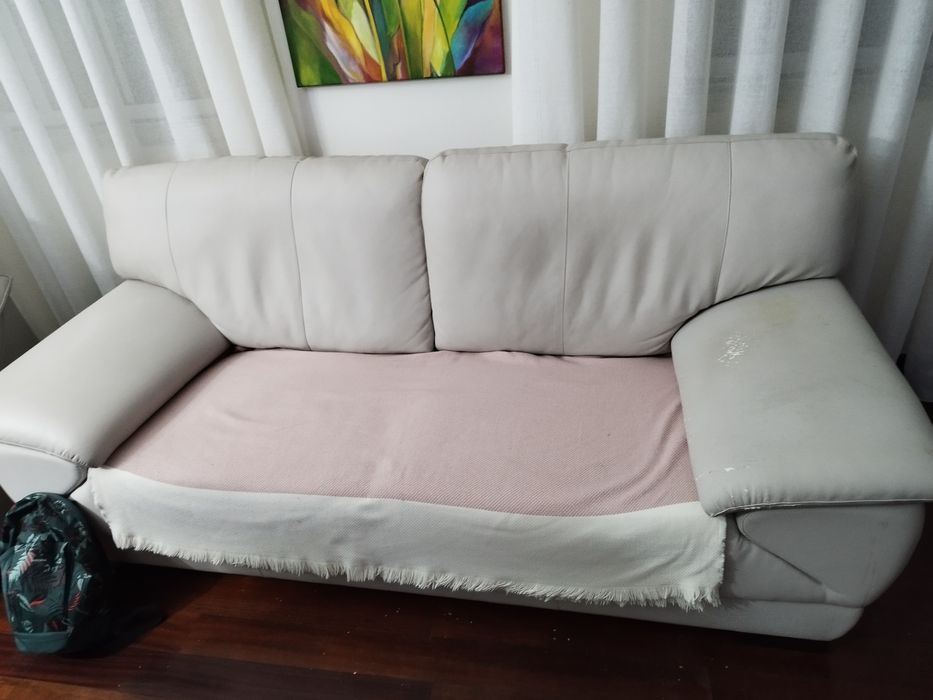 Sofá de sala de dois lugares