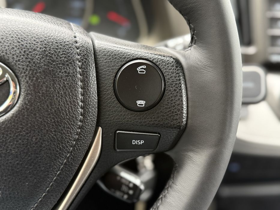 Toyota Rav 4 2013 год 2.5л 4WD Автомат