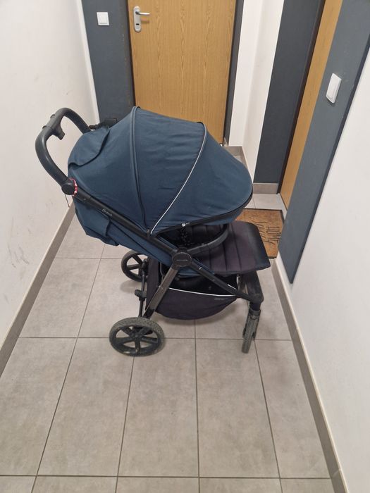 Sprzedam wózek dziecięcy carello bravo