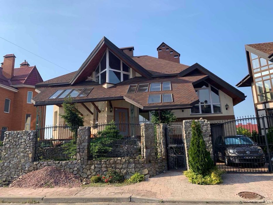 Будинок в Києві, КМ Богатирське, біля Дніпра