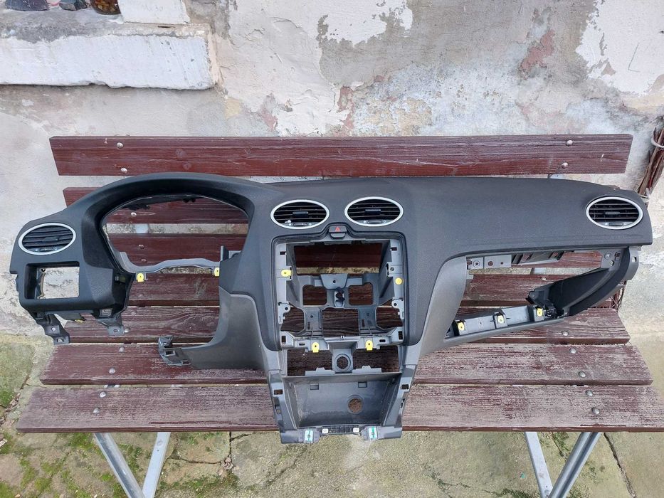 deska rozdzielcza do Ford Focus mk2 + poduszka