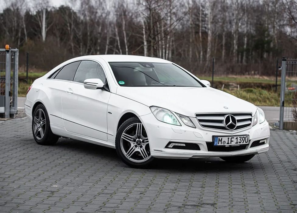 Mercedes-Benz Klasa E 204KM Skóra Navi Kamera Grzane Fotele Xenon Tempomat Parktronic