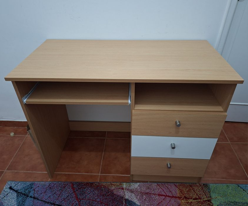 Secretária de Quarto + Cadeira