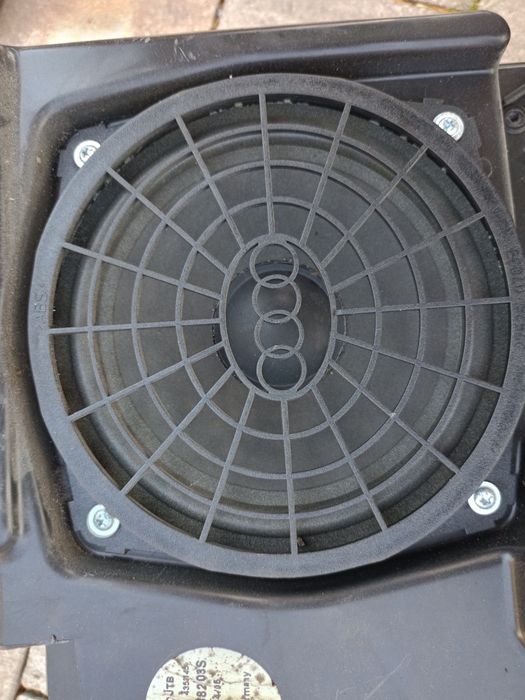 Subwoofer Audi A4 B6