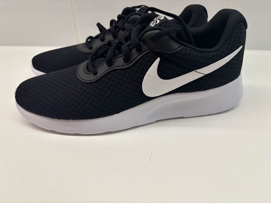 Buty Nike air 42 26,7 cm Tanjun